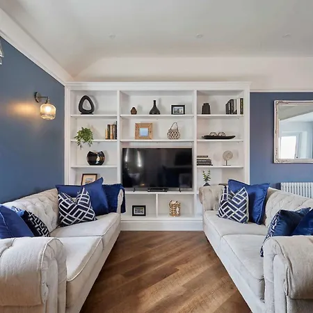 Host & Welton Mews Whitby