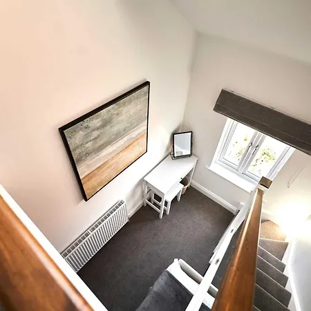 Host & Welton Mews